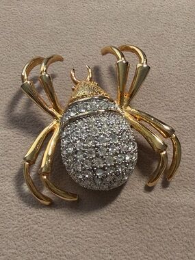 Vintage Unsigned Crystal Rhinestone Spider Statement Brooch Pin Gold Tone